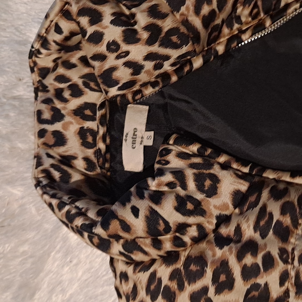 Vest - Picture 2 of 4